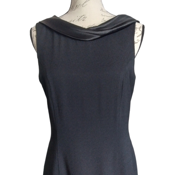 VINTAGE Betsy's Things Black Sleeveless Sheath Dress with Satin Trim - Picture 7 of 12